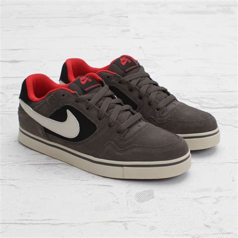 Nike SB P